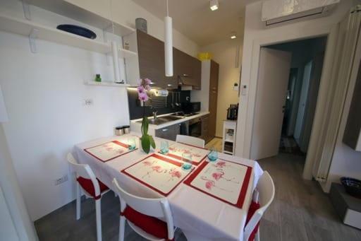 7 Cielo Apartment บรินดิซิ ภายนอก รูปภาพ