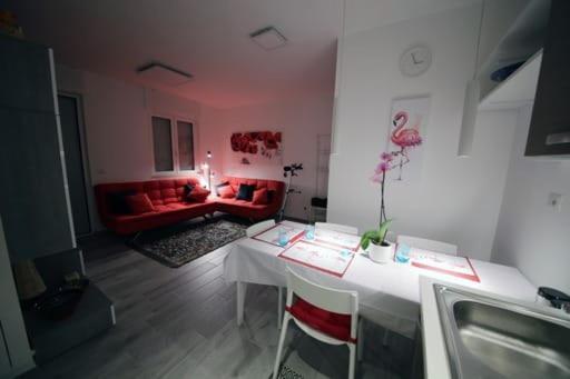 7 Cielo Apartment บรินดิซิ ภายนอก รูปภาพ